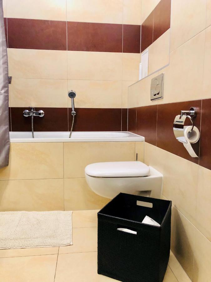 Home Away Main Square Apartment Попрад Екстериор снимка